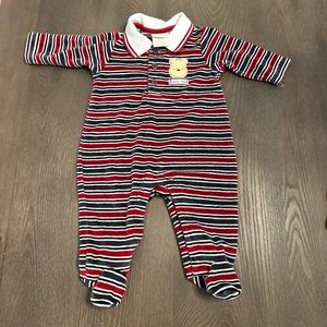 Disney Winnie The Pooh Classic Pooh Sleeper Button Up Velour 3 Months‎